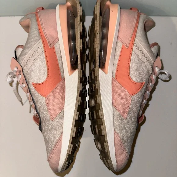 Nike Womens Air Max Pre-Day SE Next Nature Shoes - Picture 5 of 10